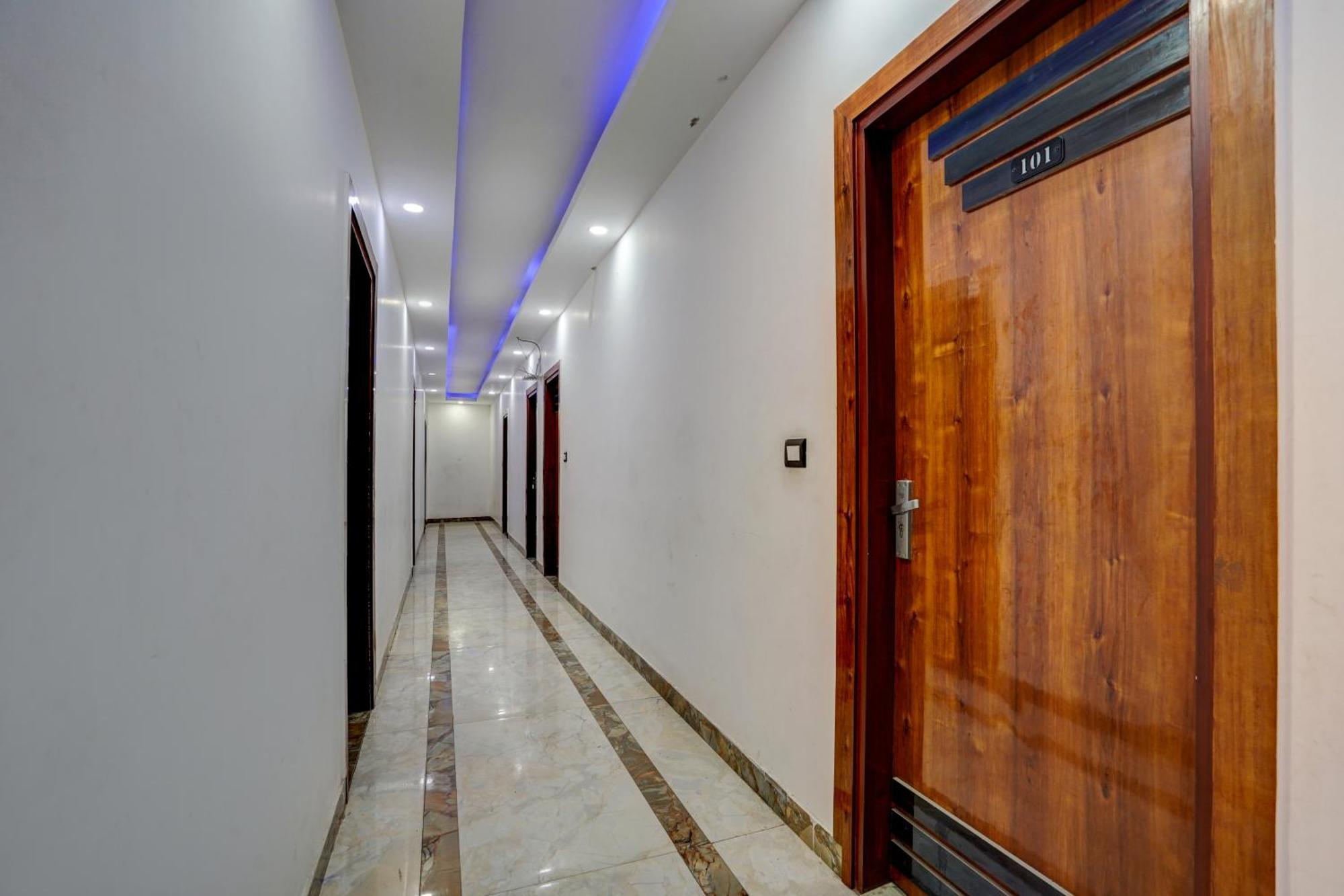 Hotel Hight Krone A Family Hotel Near Igi Airport Delhi Nové Dillí Exteriér fotografie