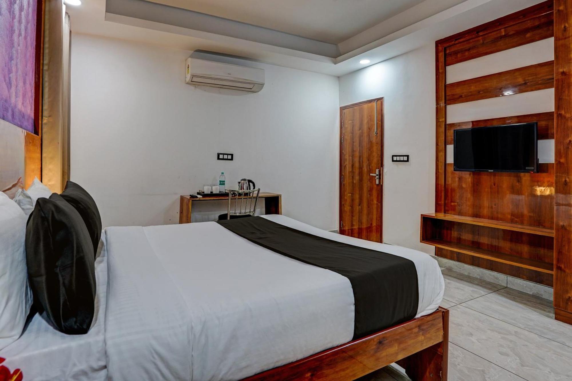 Hotel Hight Krone A Family Hotel Near Igi Airport Delhi Nové Dillí Exteriér fotografie