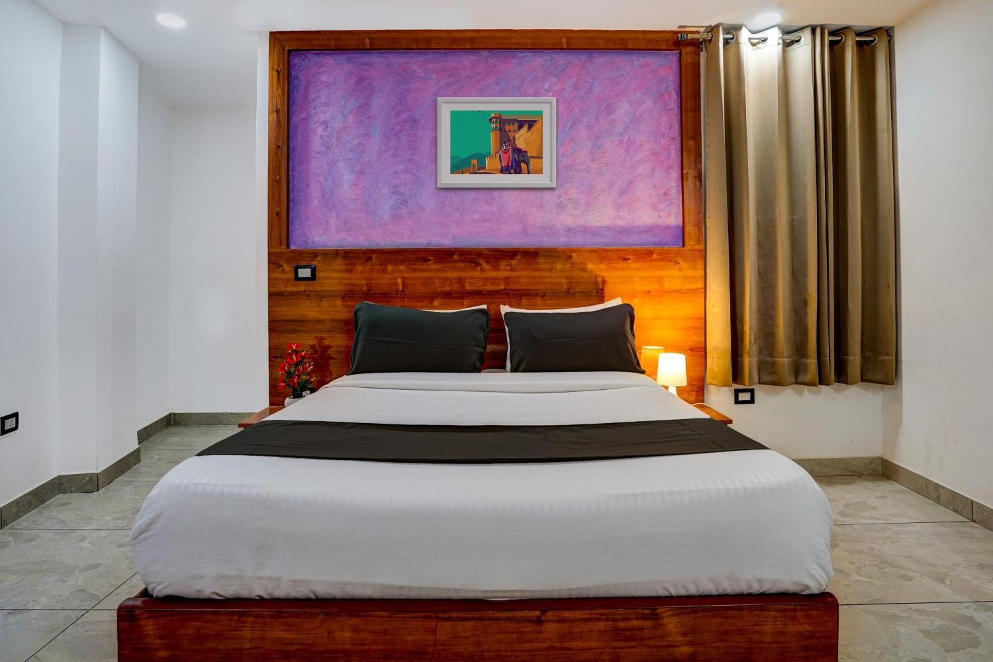 Hotel Hight Krone A Family Hotel Near Igi Airport Delhi Nové Dillí Exteriér fotografie