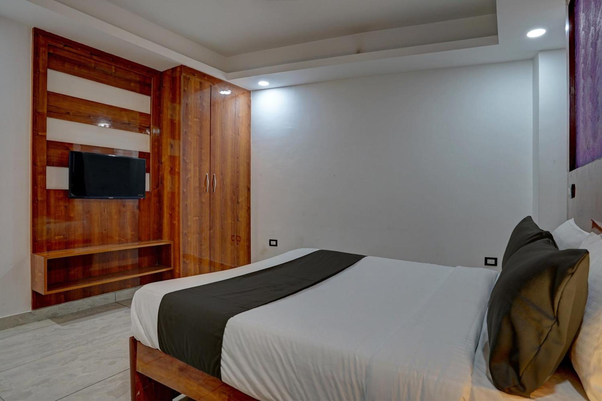 Hotel Hight Krone A Family Hotel Near Igi Airport Delhi Nové Dillí Exteriér fotografie